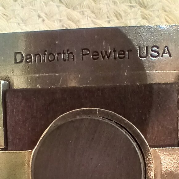 Danforth Pewter Magnetic Mini Frames w/ BONUS Magnetic Snowflake & Metal Flower - Picture 6 of 8